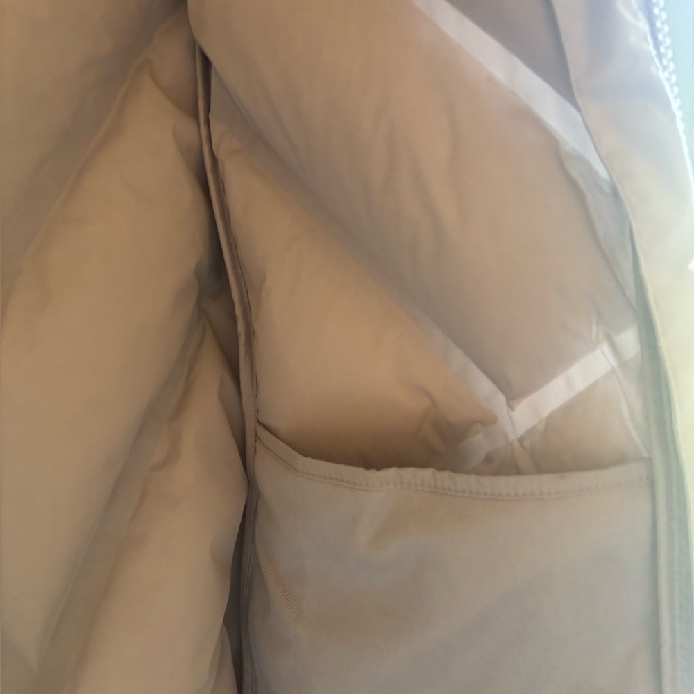 ATHLETA Women's Grayish purple Puffer Jacket. - Picture 9 of 12